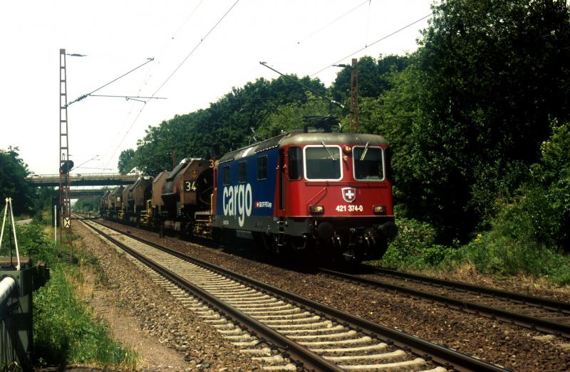 Re 421374-0 + DGS 86361 nach Vlklingen. Abzw. Dillingen Sd am 21/06/2005