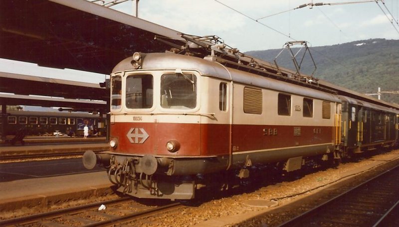 Re 4/4 I 10034 am 11.08.1985 in Brig.