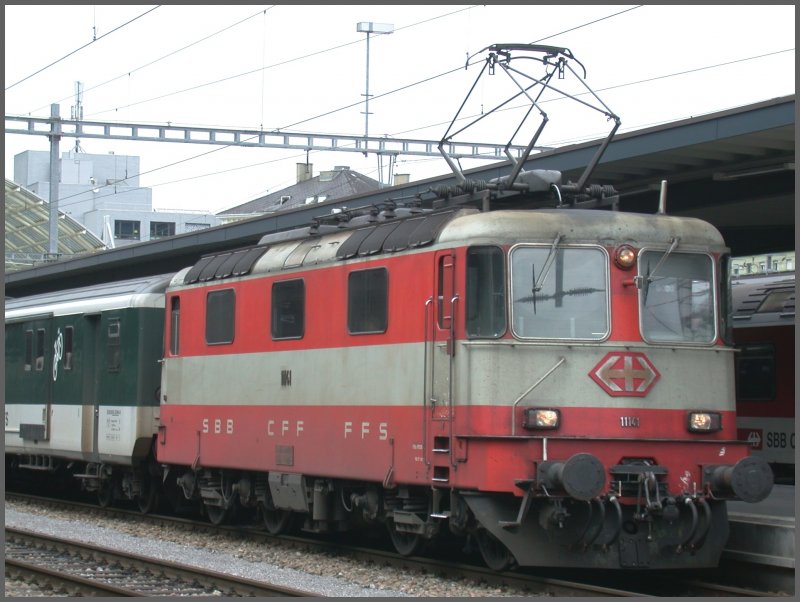 Re 4/4 II 11141  Swiss Express  in Chur. (08.06.2007)
