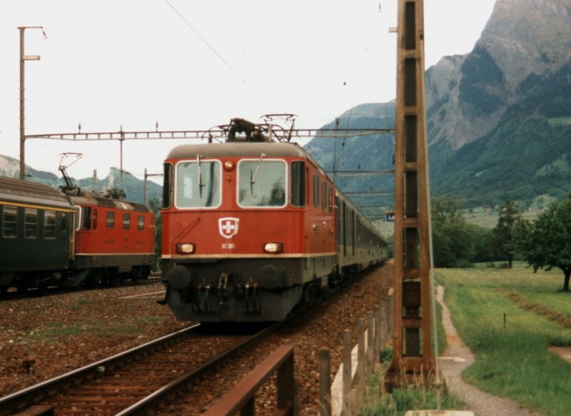 Re 4/4 II 11200 am 17.5.1999 in Landquart.