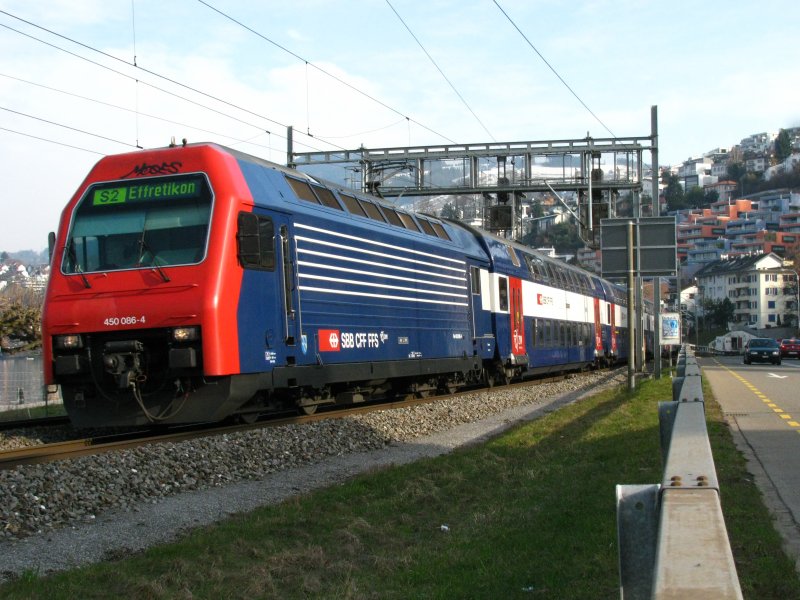 Re 450 086 bei Richterswil am 17.03.2009