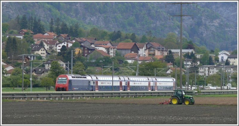 Re 450 DPZ in Zizers. (30.04.2009)