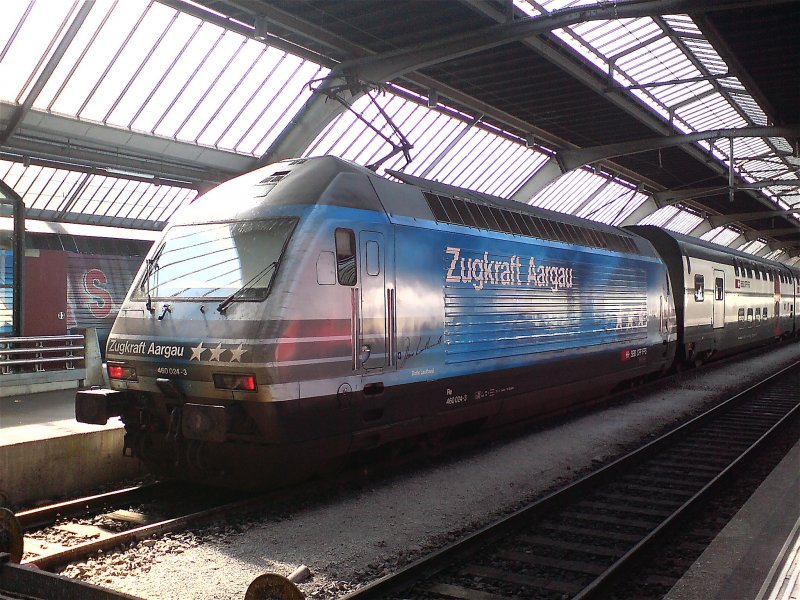 Re 460 024-3  im Bahnhof Zrich  09/2006
