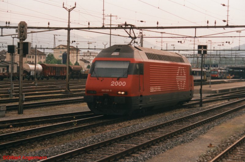 Re 460 026-0 am 03.05.1999 in Delmont