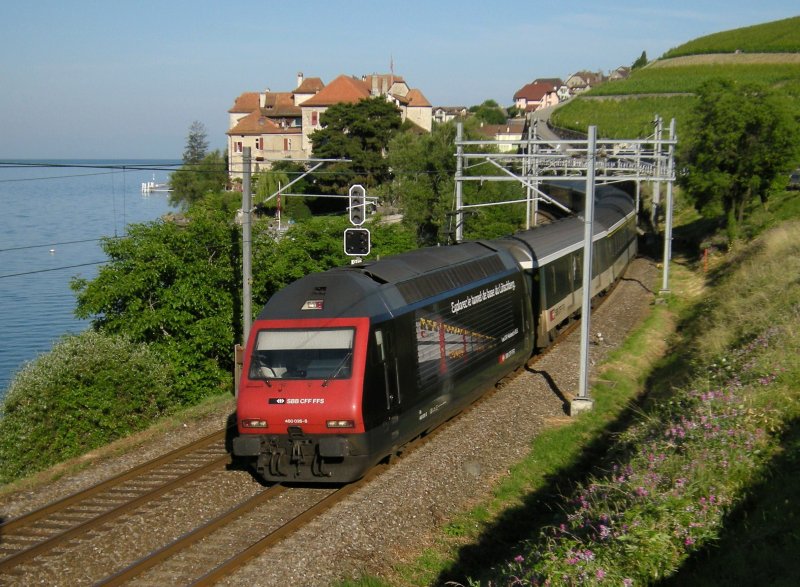 Re 460 026-8 mit IR Richtung Wallis bei Rivaz am 22. Juni 2008