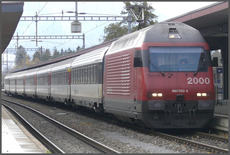 Re 460 033-4 mit IR nach Basel SBB in Landquart. (12.11.2007)