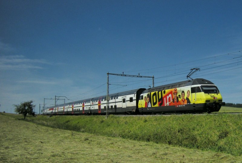 RE 460 053-2 mit IC St. Gallen - Genve AP am 19. Juni 2008 bei Chnens. 