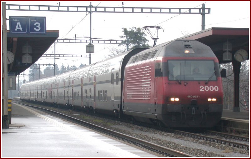 Re 460 063-1 mit Interregio nach Basel SBB in Landquart. (23.01.2007)