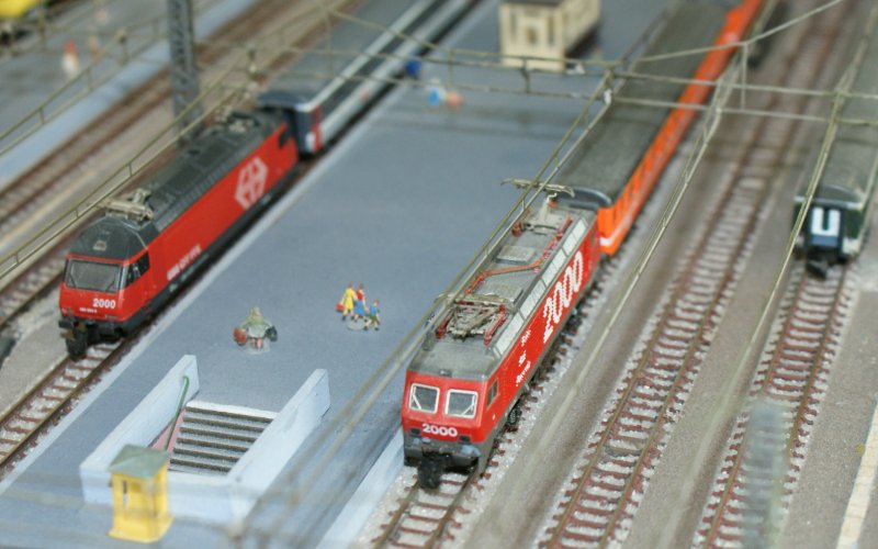 Re 460 und Re 4/4 IV mit EC auf meiner Z-Anlage. 
14.Aug. 2008