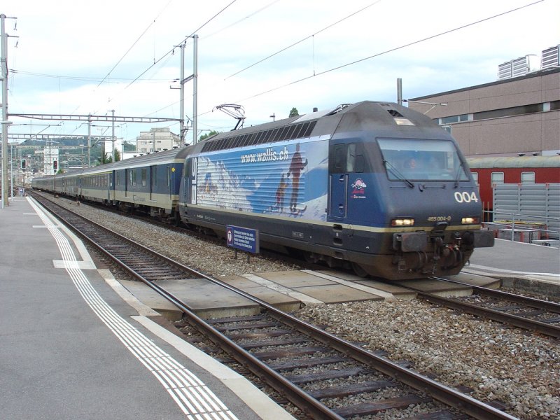 Re 465 004 Valais Tourisme et IR Yverdon 10 septembre 2003