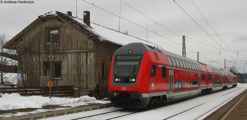 RE 4708 mit Schublok 146 230-8 bei der Einfahrt St.Georgen(Schwarzw) 24.3.08