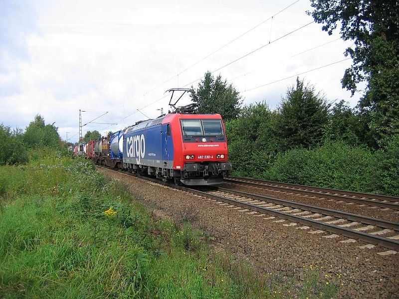 Re 482 030-4 mit Containerzug 

GUB Hannover Limmer