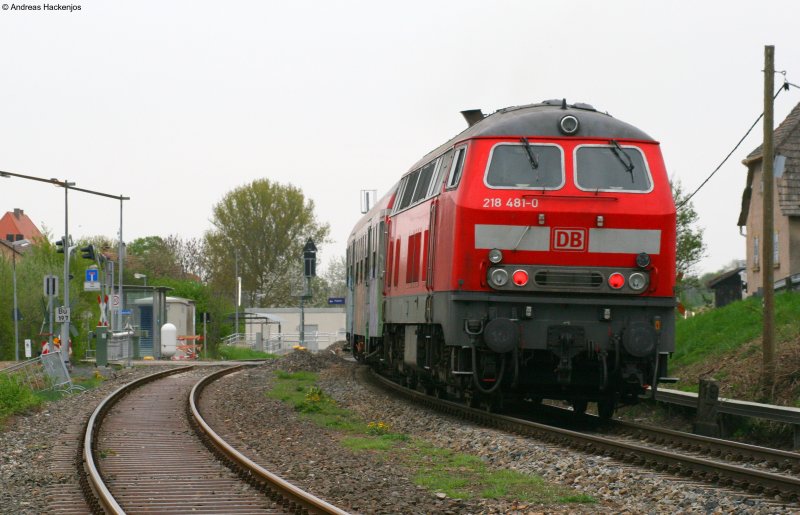 RE 4839 (Mannheim Hbf-Heilbronn Hbf) mit Schublok 218 481-0 bei der Durchfahrt Grombach am 16.4.09
