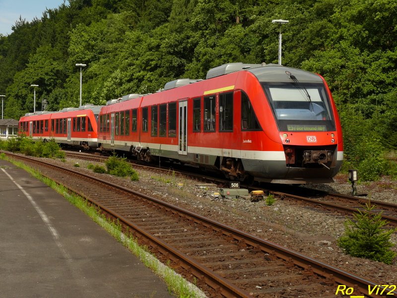 RE 57 DO-Sauerland-Express (Winterberg-Dortmund),verlsst soeben Brilon Wald Richtung Dortmund. 01.08.2008.