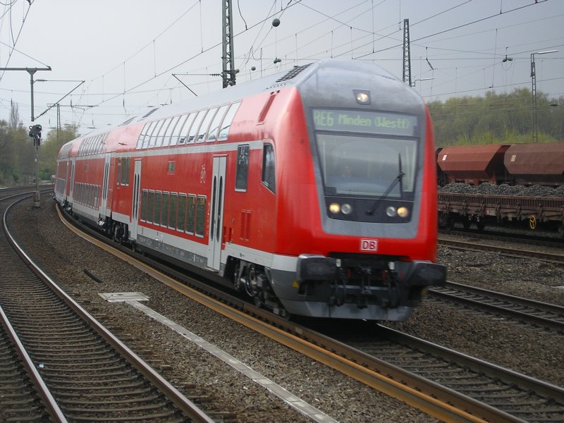 RE 6 von D�sseldorf nach Minden erreicht in k�rze Bochum Hbf.(15.04.2008)