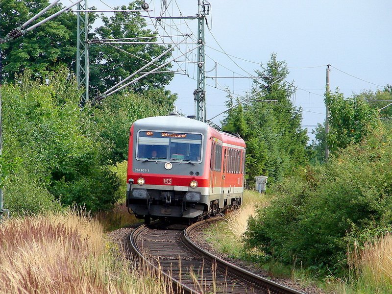 RE aus Neustrelitz kurz vor Stralsund.