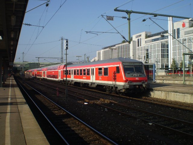RE aus Ulm Hbf in Stuttgart Hbf.
