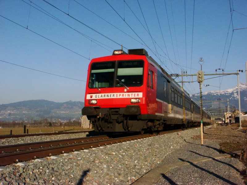 RE Glarner Sprinter nach Zrich am 24.02.2008 bei Schbelbach.