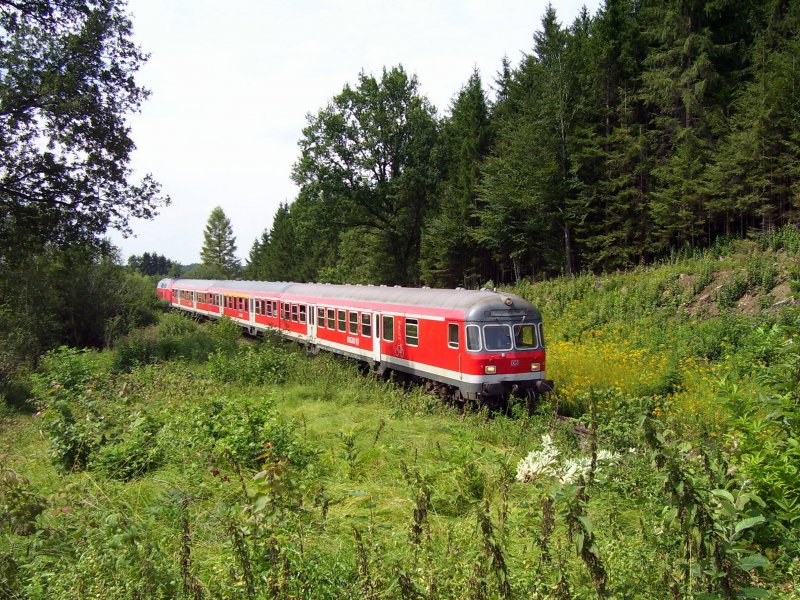 RE nach Augsburg am 8.8.2009 zwischen Trkheim und Buchloe