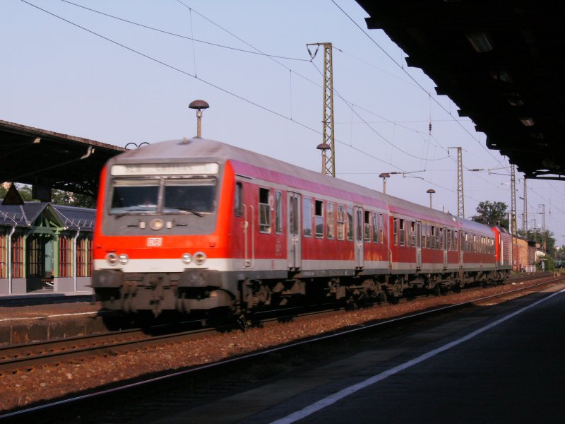 RE nach Cottbus am 06.12.2008
in Radebeul Ost.