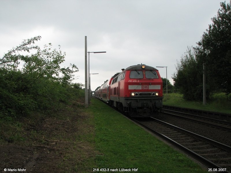 RE nach Lbeck mit 218 432-3