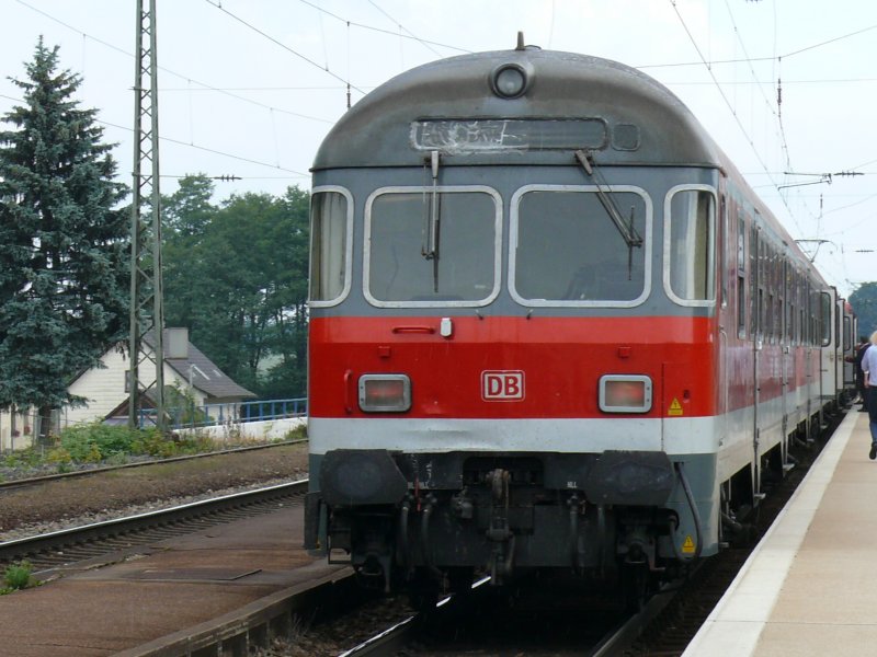 RE-Stw mit der Regionalbahn nach Plattling am 7.6.2008 in Snching bei Regensburg