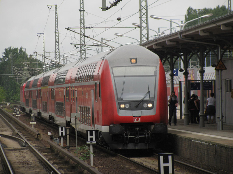 RE1 nach Brandenburg Hbf in Berlin Wannsee, 3.08.2009