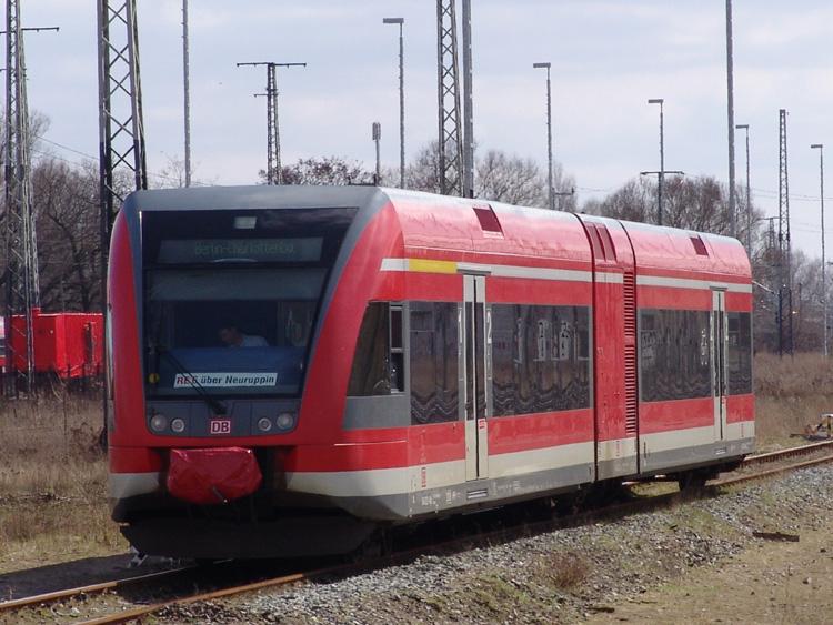 RE38617 von Wittenberge nach Berlin-Charlottenburg kurz vor der Einfahrt im Bahnhof Wittenberge.Aufgenommen am 11.04.06