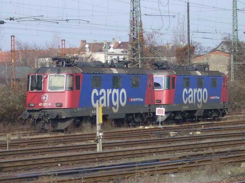 Re421 371 und Re421 xxx am 24.2.06 in Worms.