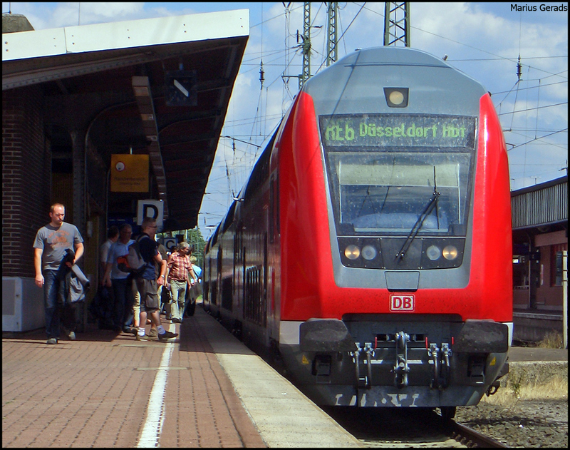 RE4324 nach Dsseldorf Hbf bei der Einfahrt in Dortmund Hbf 15.7.2009