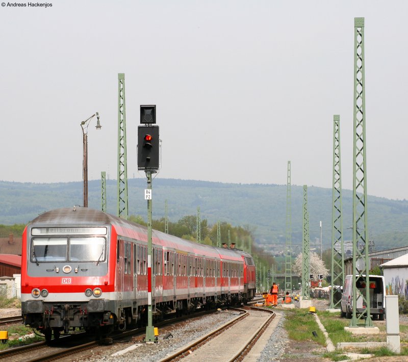 RE4835 (Mannheim Hbf-Heilbronn Hbf) mit Schublok 218 480-2  bei der Einfahrt Meckesheim 16.4.09