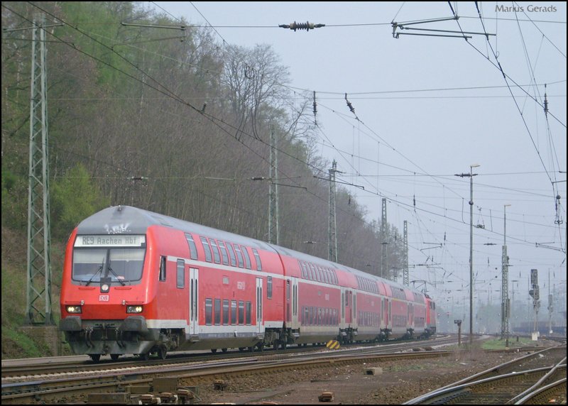 RE4866 mit Schublok 111 014 bei der Einfahrt von Stolberg (Rheinland) Hbf 13.4.2009