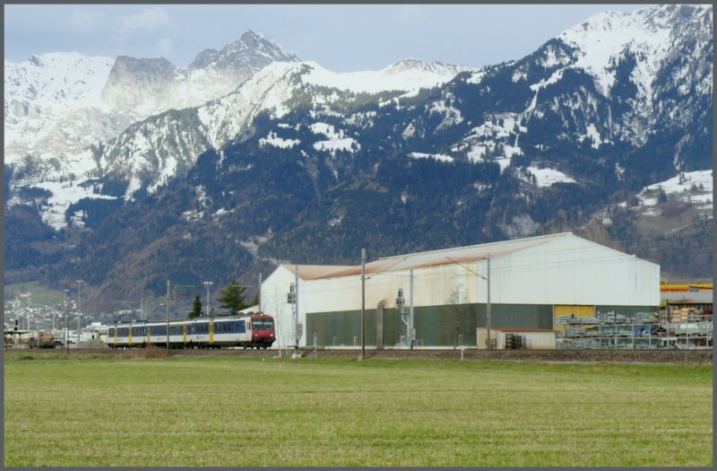 Regio nach Chur mit RBDe 560 NPZ bei Lansquart, (21.11.2007)