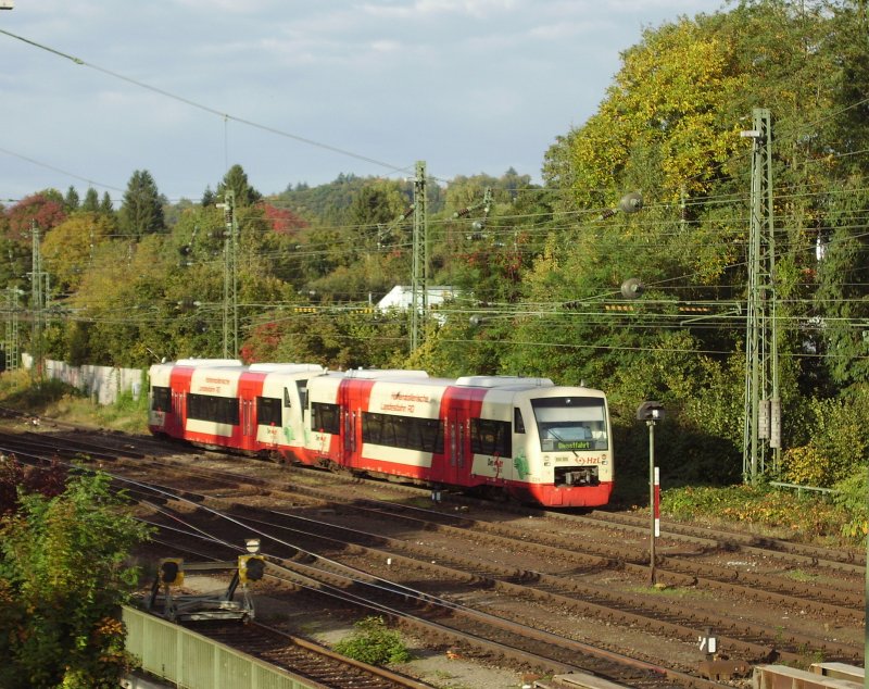Regio-Shuttle (RS1) 237 und 239 der HzL fahren als Dienstfahrt aus Radolfzell zum Heimatbetriebswerk nach Immendingen durch Singen(Htw). 02.10.08