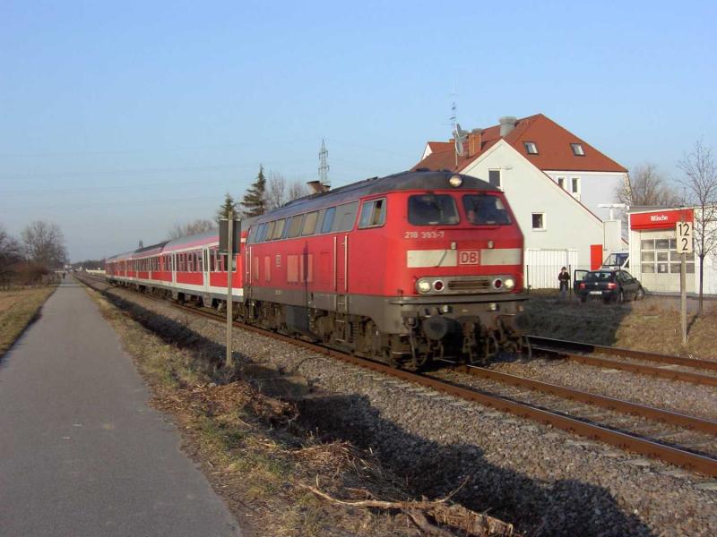 Regionalbahn Ludwigshafen - Germersheim zwischen Speyer und Germersheim im Mrz 2006