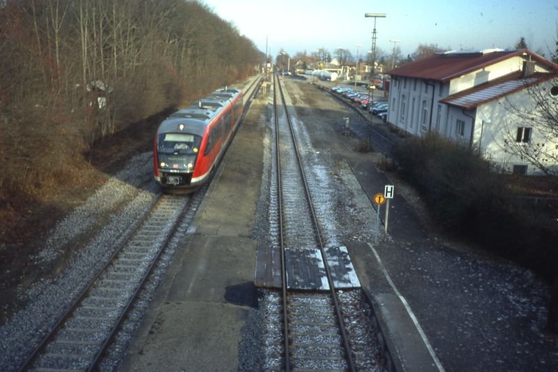 Regionalbahn von Neustadt(Aisch) in Bad Windsheim.(12/2005)