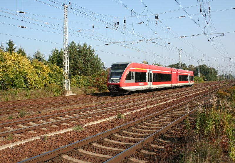 Regionalbahn RB22 mit 646 017 von Berlin-Schnefled nach Podsdam am 28.09.2008 in Michendorf.