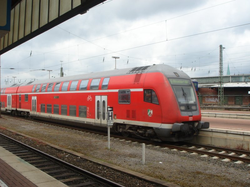 RegionalExpress 6  Westfalen-Express  nach Dsseldorf Hbf im Dortmunder Hbf am 12.05.07 um 10.26 (+20)