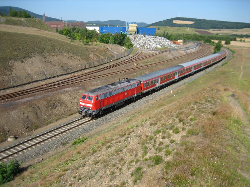 Regionalexpress von Hannover nach Ilsenburg  kurz vor dem Bahnhof Bad Harzburg (RE 3607) (18.7.2007)