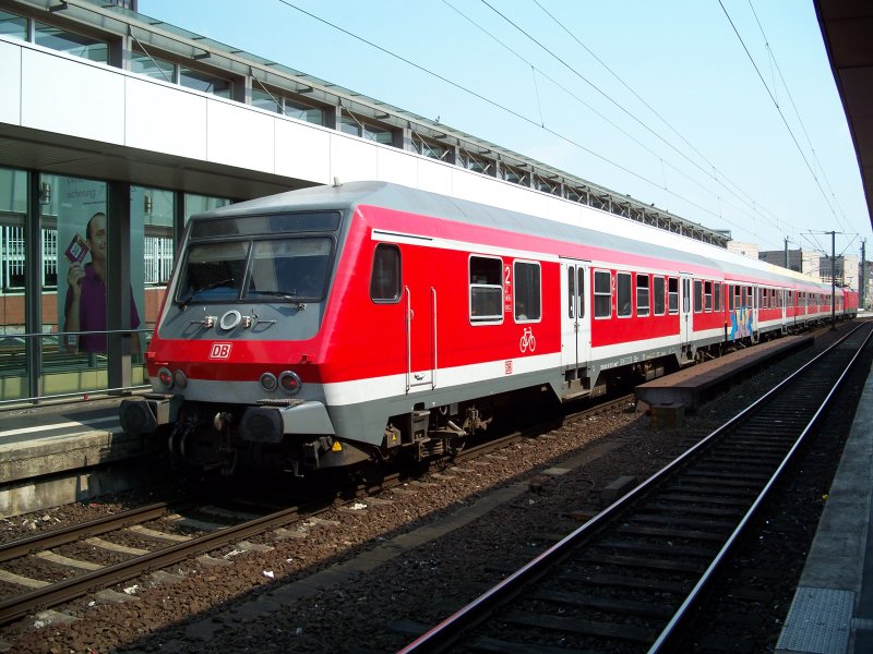 Regionalexpress nach Wolfsburg wurde bereitgestellt in Hannover Hbf (9.8.2007)