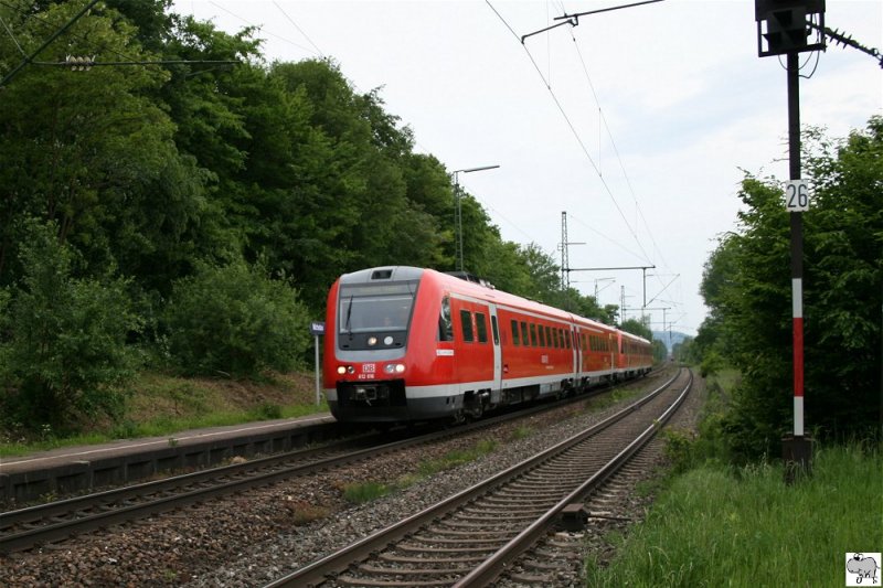 Regioswinger 612 616 durchfhrt am 21. Mai 2009 den Bahnhof Michelau in Oberfranken.