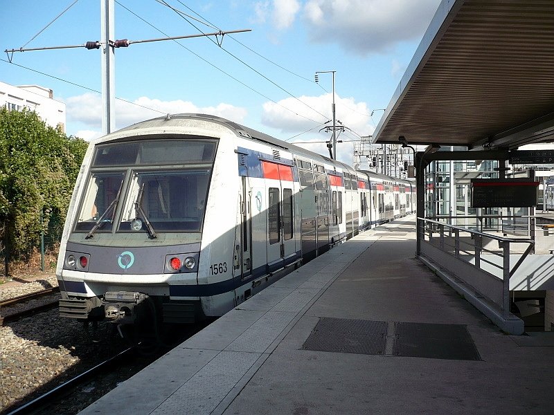 RER-Triebzug 1563 am 17.10.2008 in Paris.