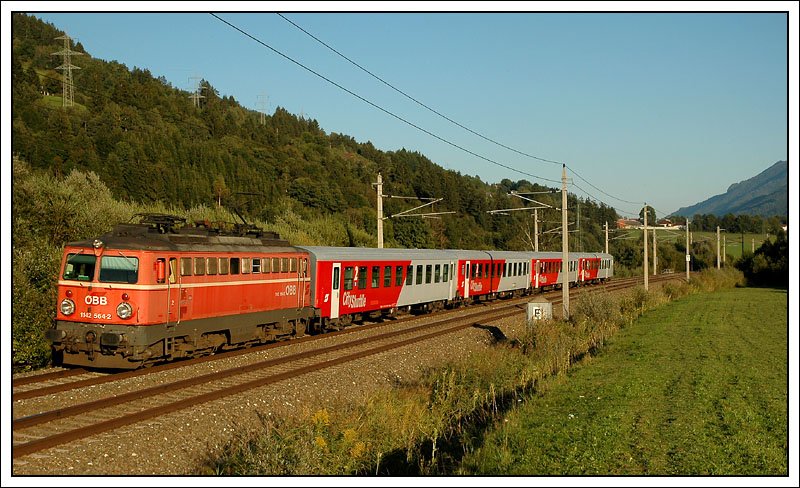 REX 4486 von Bruck a.d. Mur nach Schladming war am 13.9.2007 mit 1142 564 bespannt. Die Aufnahme entstand kurz nach Trieben.