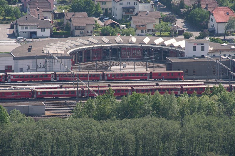  RHTISCHE BAHN ; Bahnhof, Depot und Hauptwerksttte in Landquart (1. Mai 2007). Rundlokschuppen mit Drehscheibe.