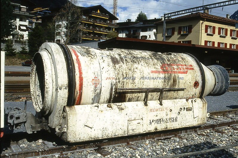 RhB - AVN ArgeVereina Nord  4  am 13.05.1994 in Klosters - Remixer - Baujahr ? - Mhlhuser - Hinweis: gescanntes Dia
