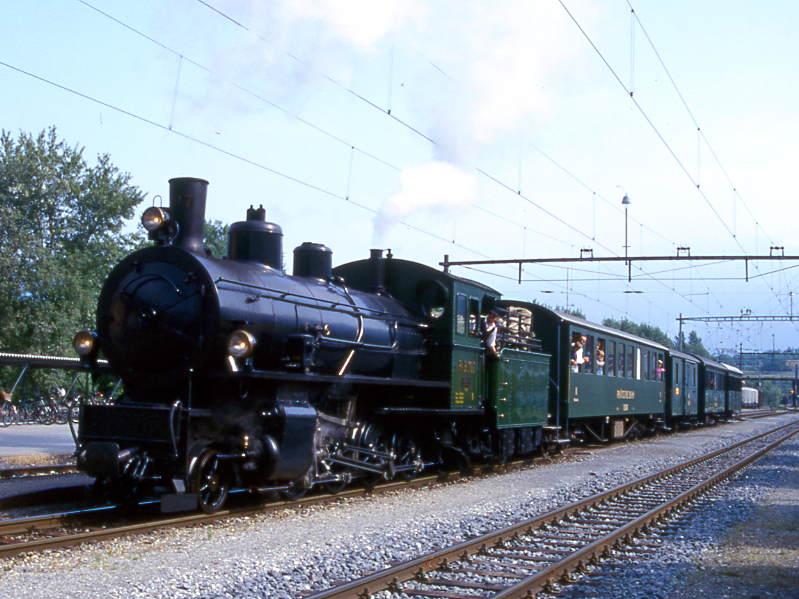 RhB Dampfextrazug 3239 Landquart - Disentis vom 23.05.1998 in Untervaz mit Lok G 4/5 107 - B 2245 - D 4052I - B 2060 - A 1102