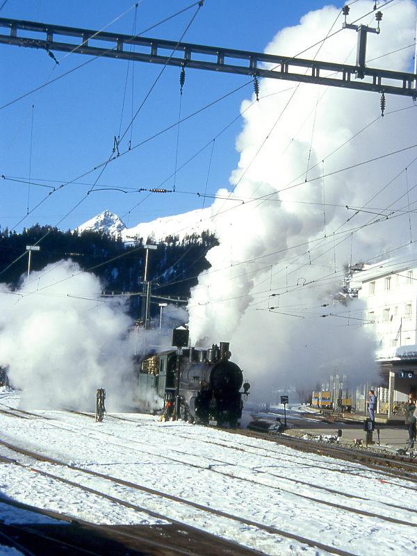 RhB Dampfextrazug 3723 von St.Moritz nach Scuol am 09.02.1997 in St.Moritz mit Dampflok G 4/5 108 - D 4052I - B 2060 - A 1102 - B 2245. Hinweis: Vorziehen des Dampfzuges aus Abstellanlage. 
