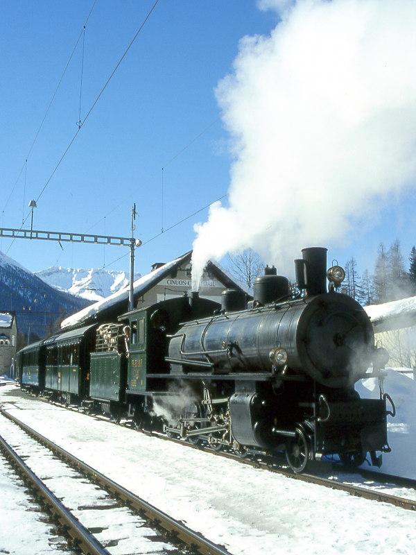 RhB DAMPFZUG f�r GRAUB�NDEN TOURS 3723 von St.Moritz nach Scuol am 02.03.1997 in Cinuos-che-Brail mit Dampflok G 4/5 108 - A� 1102 - B� 2060 - D� 4052I - B 2245.
