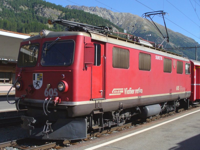RhB - E - Lok  Ge 4/4  605 ( SILVRETTA ) im Bahnhof von Samedan am 25.08.2007