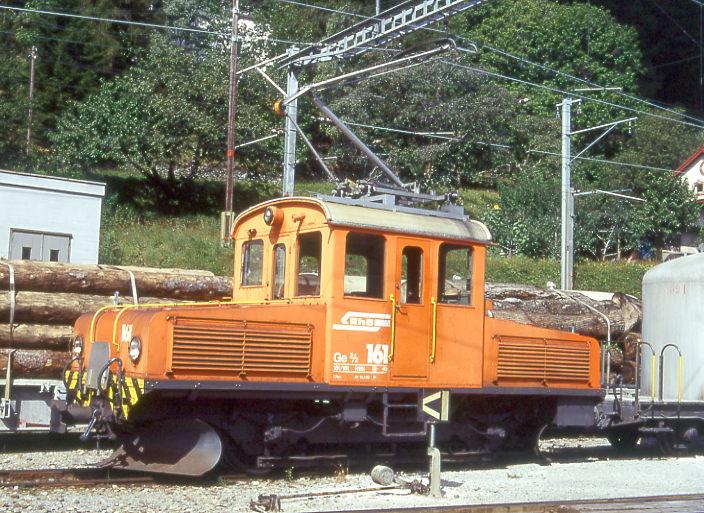 RhB - Ge 2/2 161 am 01.09.1995 in POSCHIAVO - RANGIERLOK - Baujahr 1911 - SIG/ALIOTH - Gewicht 18,00t - 250 KW - LP 7,74m - zulssige Geschwindigkeit 45 km/h - Frher Vorspanndienst. Mutation: ex BB Ge 2/2 61 - 1943 RhB Ge 2/2 61 - 1961 Ge 2/2 161
